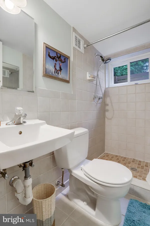 $4,175 | 8805 Menard Court, Alexandria, VA 22309