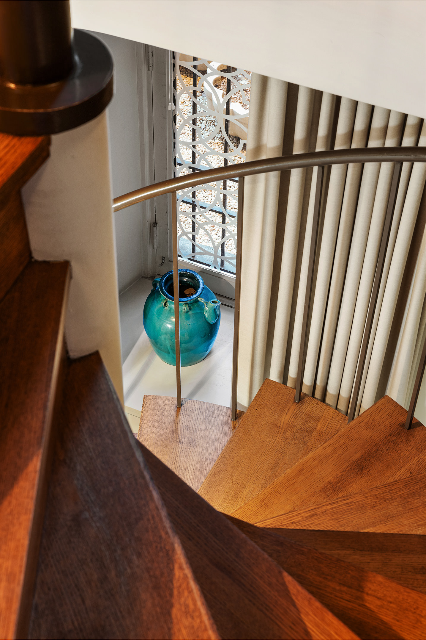 23 Park Avenue, Unit 1A Manhattan, NY 10016 - Photo 16 of 18 a view of a living room