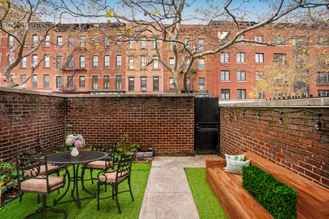 $3,350,000 | 37 Henry Street | Brooklyn Heights