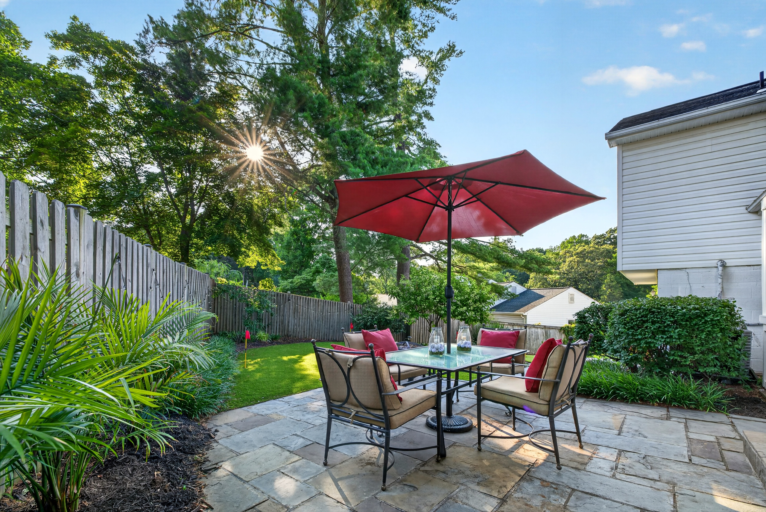 7901 Laural Valley Way Springfield, VA 22153 - Photo 5 of 53