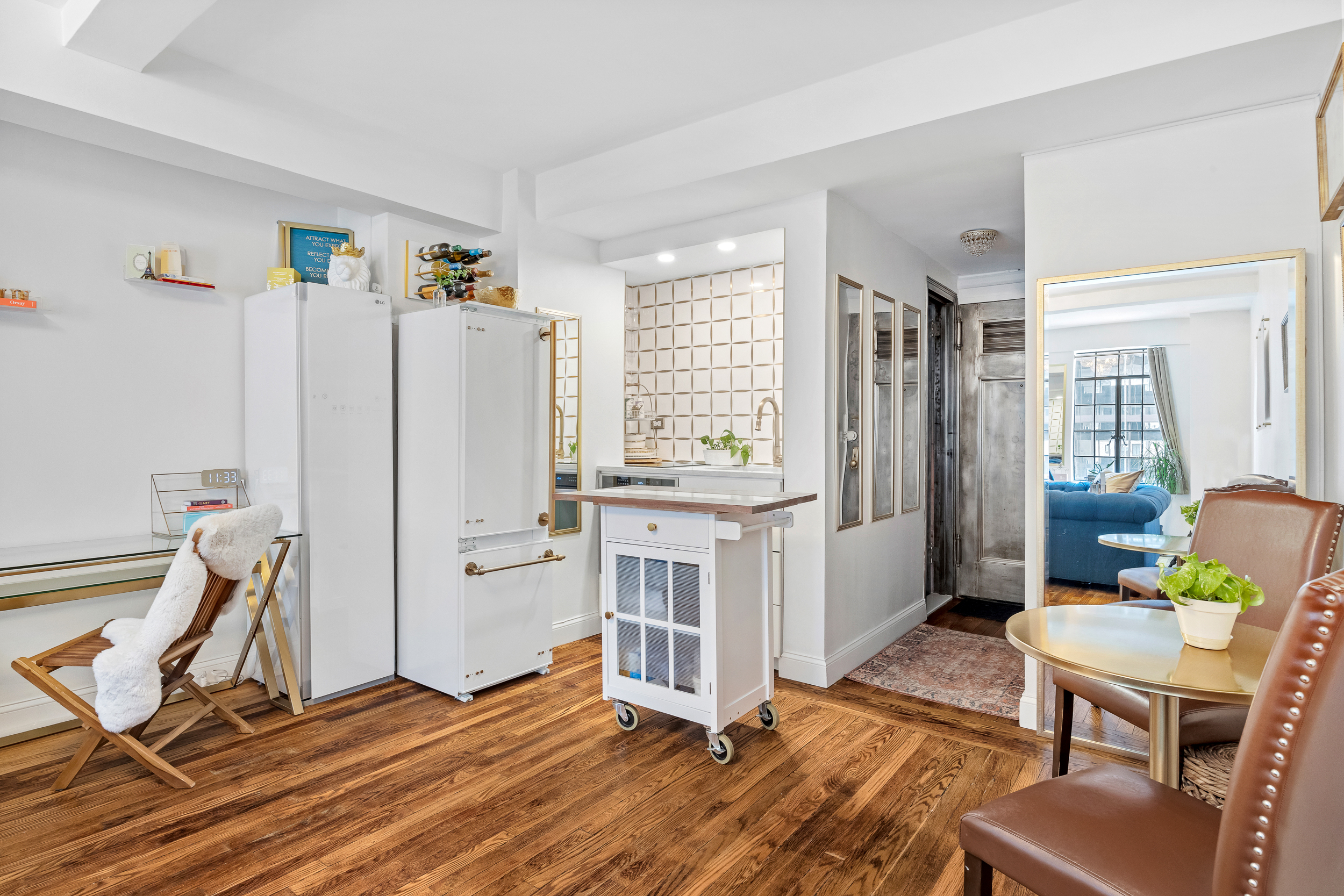 320 East 42nd Street, Unit 707 Manhattan, NY 10017 - Photo 3 of 10