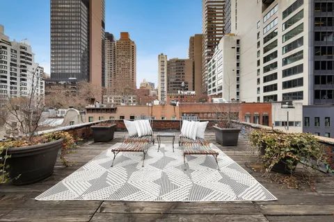 $4,395,000 | 219 East 49th Street | Midtown East