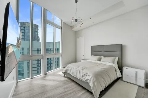 $3,149,000 | 15901 Collins Avenue, Unit 4301, Sunny Isles Beach, FL 33160