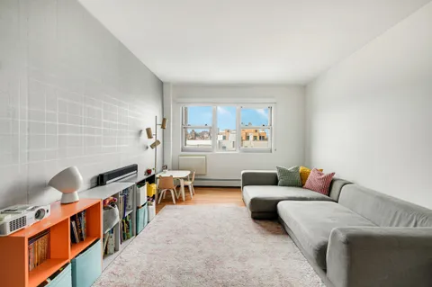 $700,000 | 1820 Madison Avenue, Unit 7C | Harlem