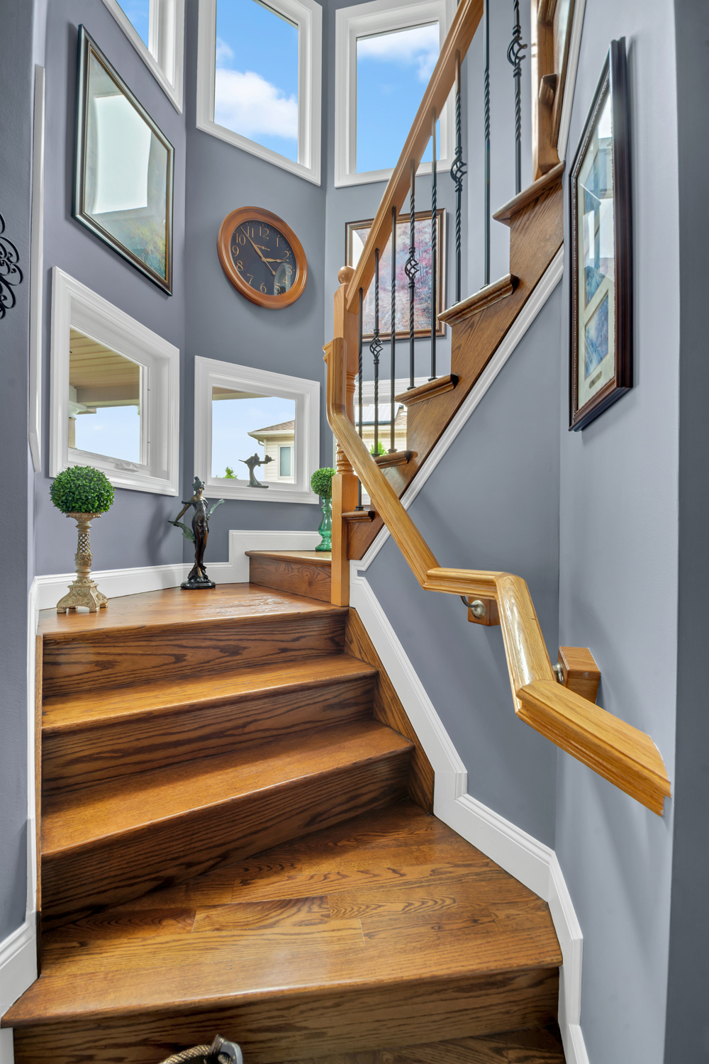 909 Jewett Avenue Staten Island, NY 10314 - Photo 4 of 65 a view of entryway