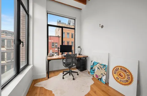 $6,800 | 139 North 10th Street, Unit 2A | Williamsburg
