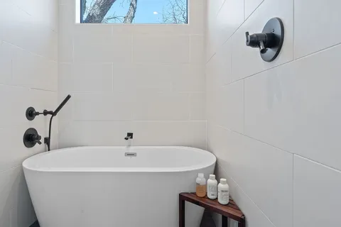 $765,500 | 308 Onion Street, Austin, TX 78702