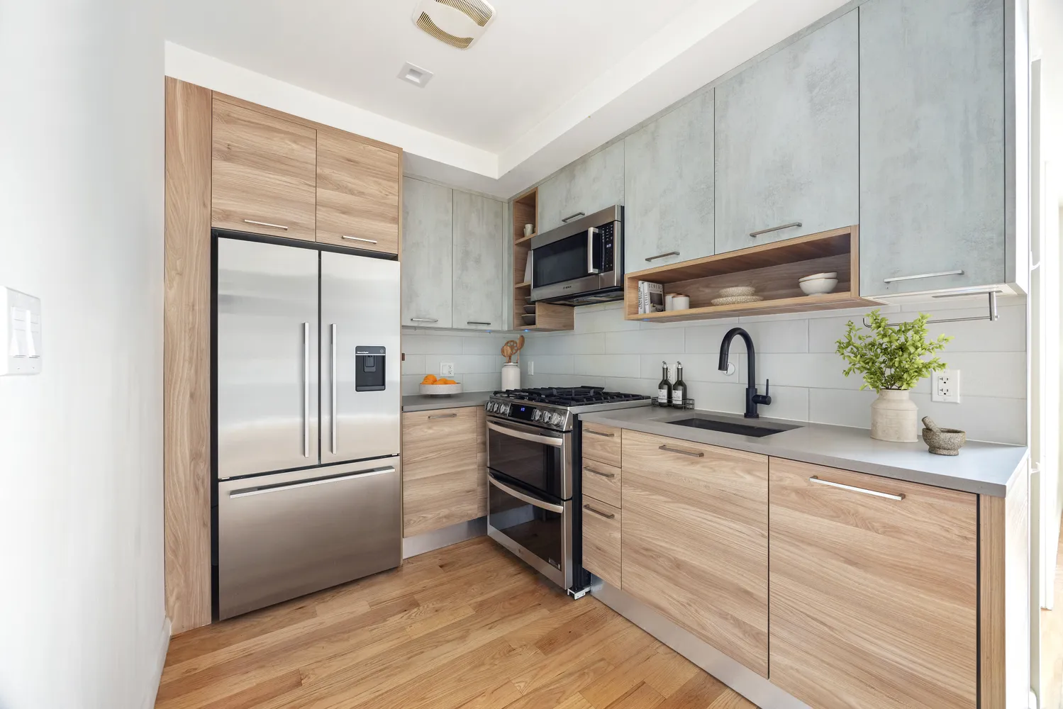 $8,500 | 55 Maspeth Avenue, Unit 5R | East Williamsburg