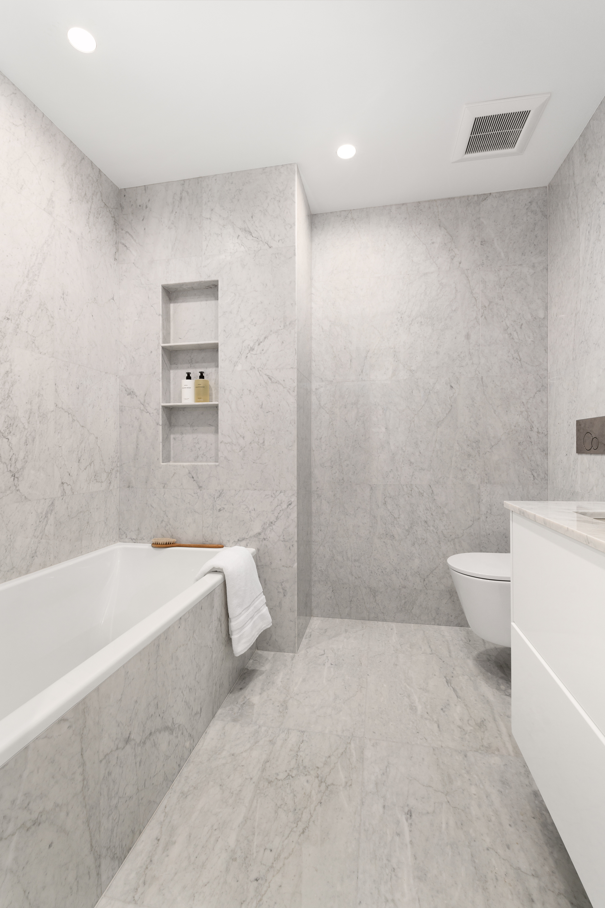 165 East 64th Street Manhattan, NY 10065 - Photo 24 of 37