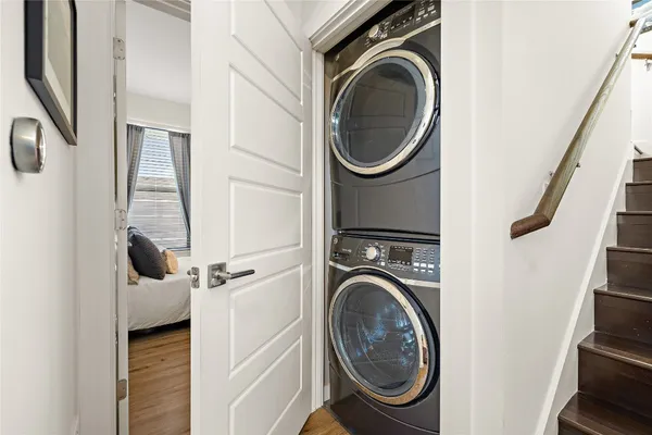 $515,000 | 1402 Singleton Avenue, Unit B, Austin, TX 78702