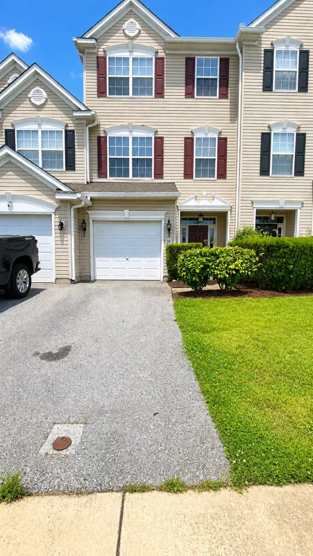 $330,000 | 2 Harrowgate Drive, Smyrna, DE 19977