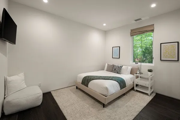 $4,100,000 | Laurel Canyon Road, Los Angeles, CA 90046