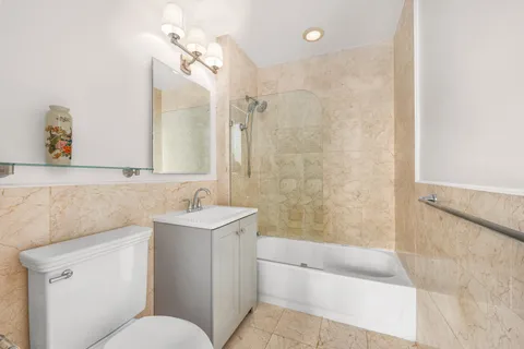 $875,000 | 163 St Nicholas Avenue, Unit 1I | Harlem