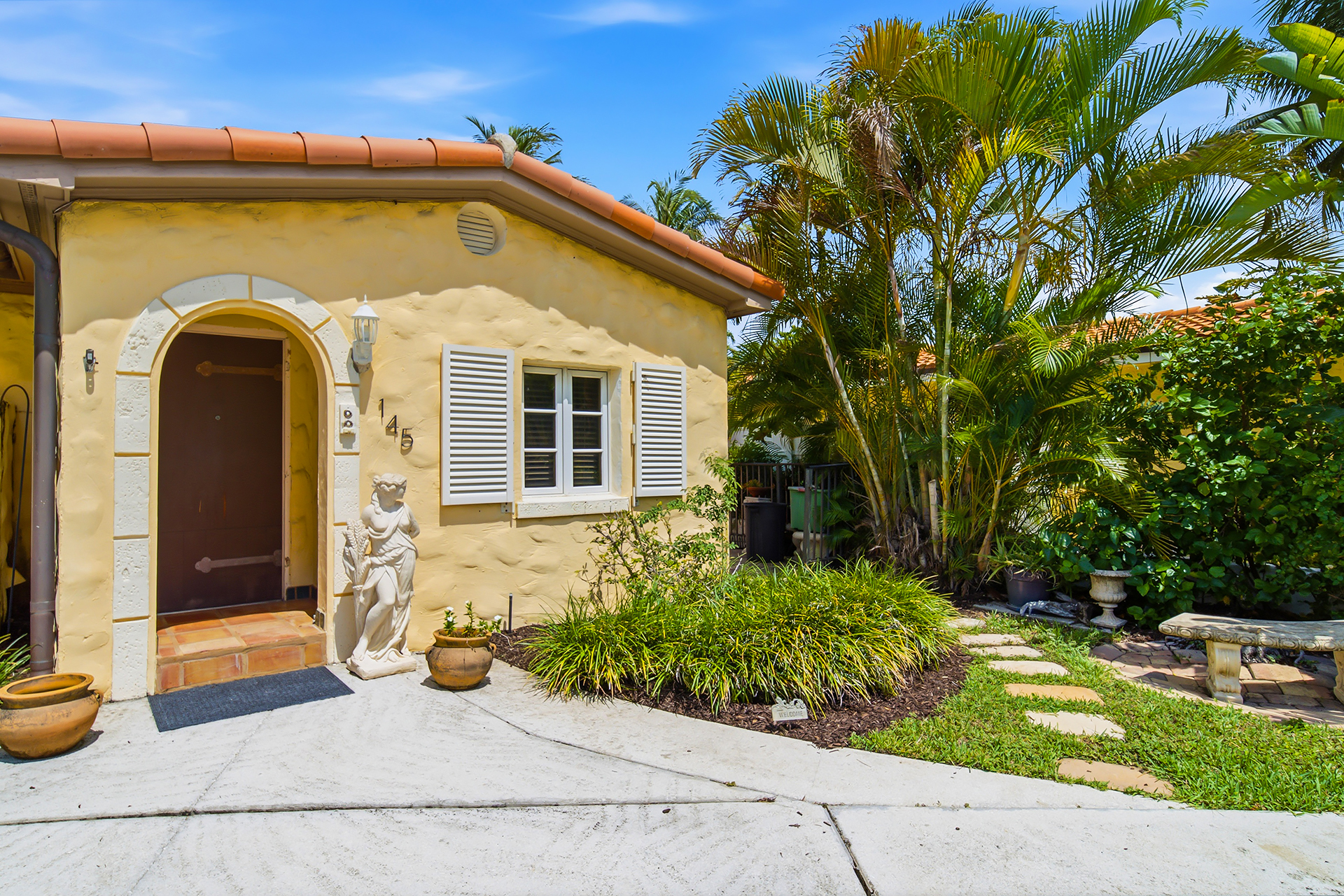 145 Northeast Spanish Court Boca Raton, FL 33432 - Photo 2 of 46