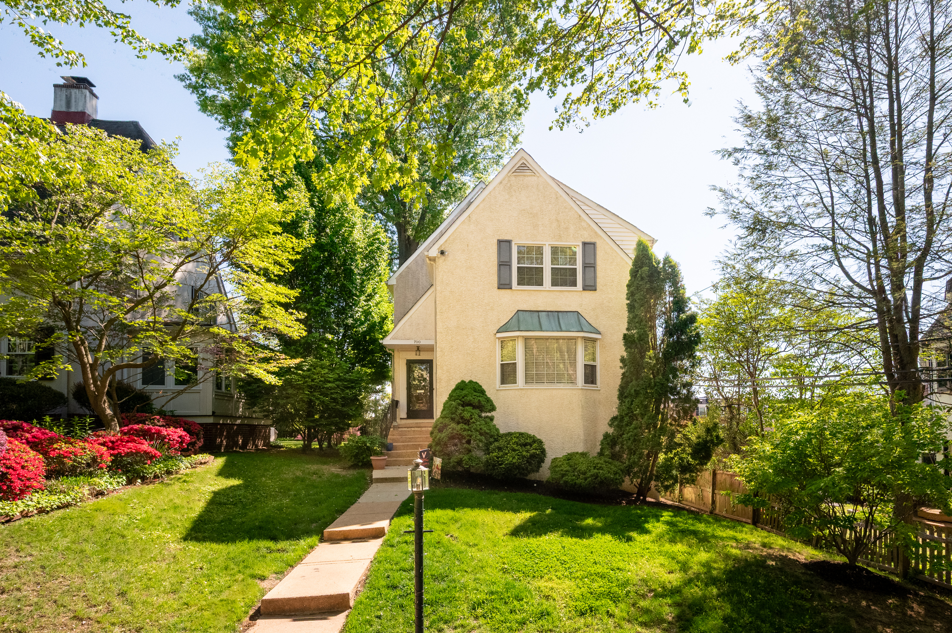 700 Blackshire Road Wilmington, DE 19805 - Photo 2 of 40 a front view of house with yard and green space