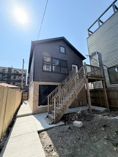 $1,995,000 | 1751 West Superior Street, Chicago, IL 60622