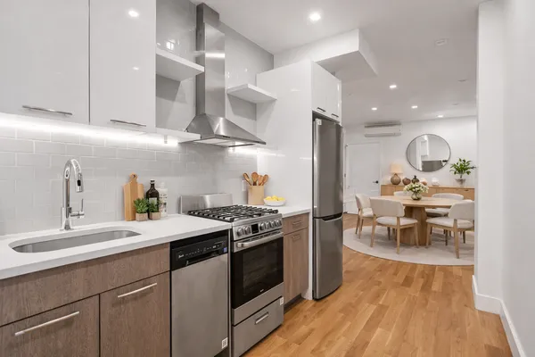 $4,095 | 911 Nostrand Avenue, Unit 1R | Crown Heights