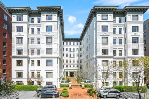 $775,000 | 2123 California Street Northwest, Unit D5, Washington, DC 20008