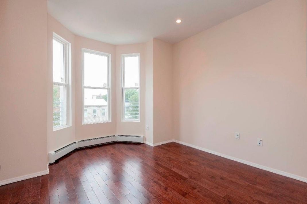 315 Greenwood Avenue, Unit 3 Brooklyn, NY 11218 - Photo 2 of 4