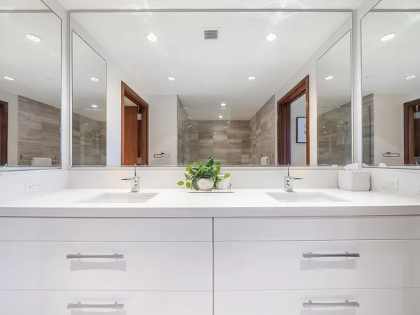 $3,495,000 | 1555 Kapiolani Boulevard, Unit 2002, Honolulu, HI 96814