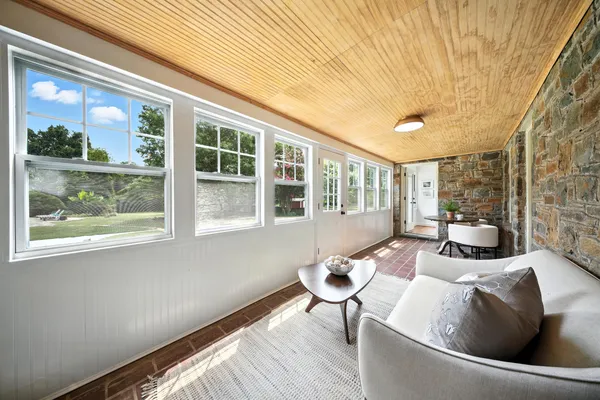 $1,199,000 | Park Road, Alexandria, VA 22312