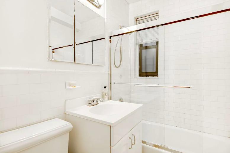 330 East 70th Street, Unit 4EF Manhattan, NY 10021 - Photo 7 of 9