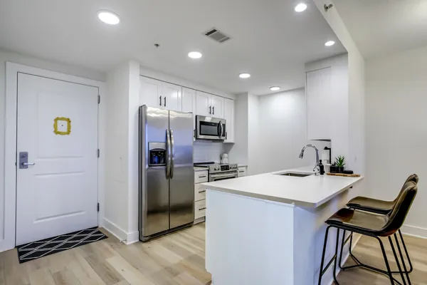 $3,500 | 2001 15th Street North, Unit 623, Arlington, VA 22201
