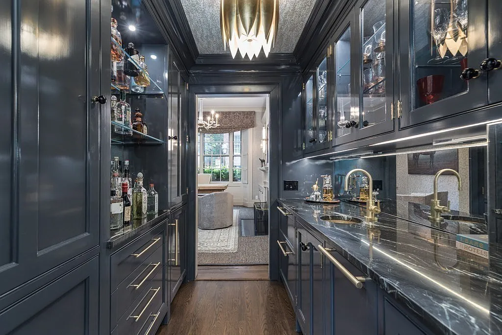 6 West Cedar Street Boston, MA 02108 - Photo 7 of 22