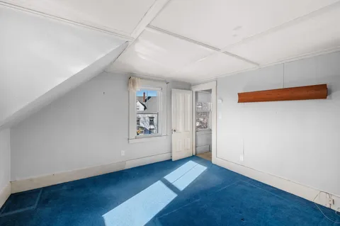 a view of livingroom with furniture