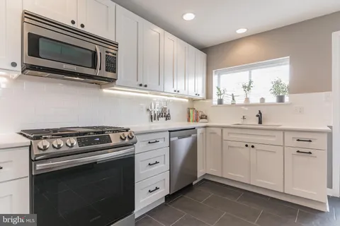 $650,000 | Poplar Street, Philadelphia, PA 19130