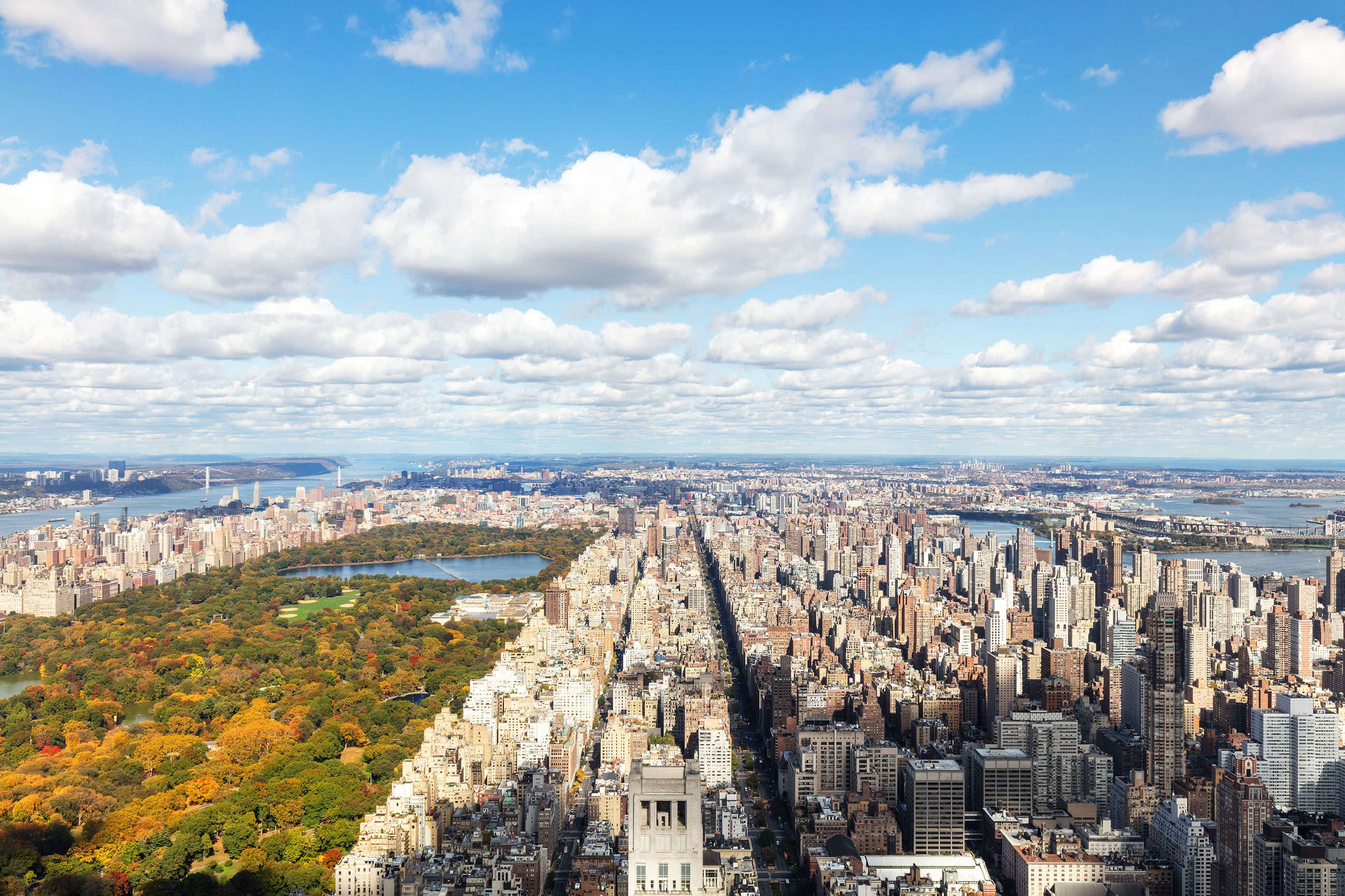 432 Park Avenue, Unit 81A Manhattan, NY 10022 - Photo 3 of 12 a view of a lake with a city