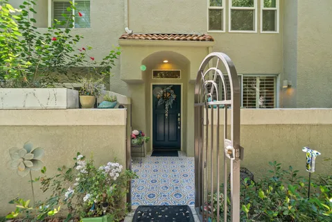 $640,000 | 22327 Golden Canyon Circle, Chatsworth, CA 91311