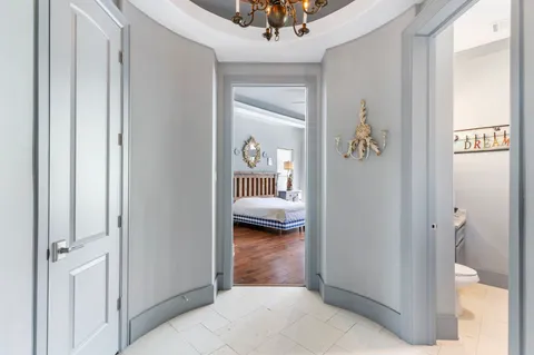 $975,000 | 16015 Fawn Vista, Houston, TX 77068