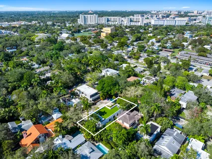 $4,950,000 | 3770 Kumquat Avenue, Miami, FL 33133