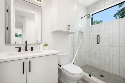 $1,275,000 | 2201 East 16th Street, Austin, TX 78702