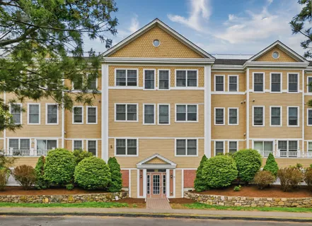 $589,000 | 11 Cheriton Road, Unit 306, West Roxbury, MA 02132