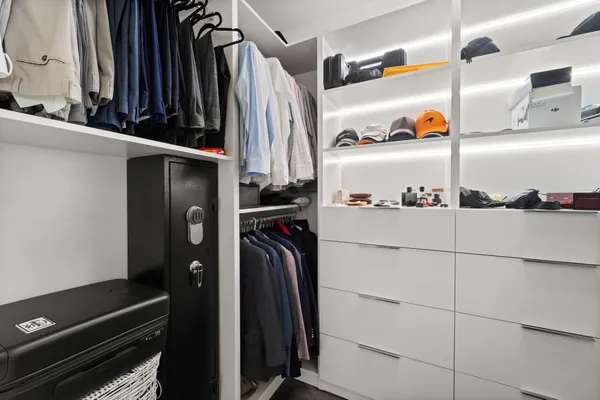 $1,290,000 | 15450 Northwest 88th Avenue, Miami Lakes, FL 33018