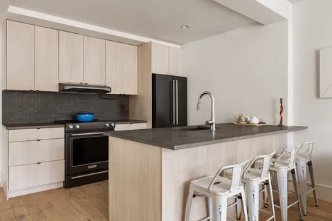 $575,000 | 15 East 19th Street, Unit 1B | Prospect Park South