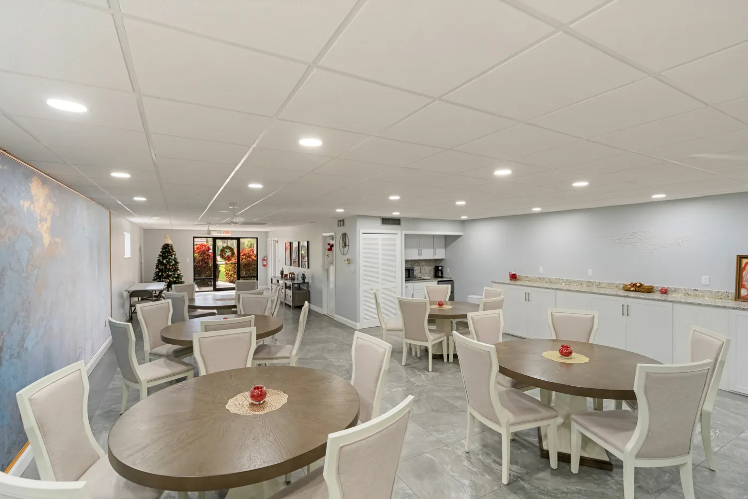 $350,000 | 5300 Highway A1A, Unit 401, Vero Beach, FL 32963