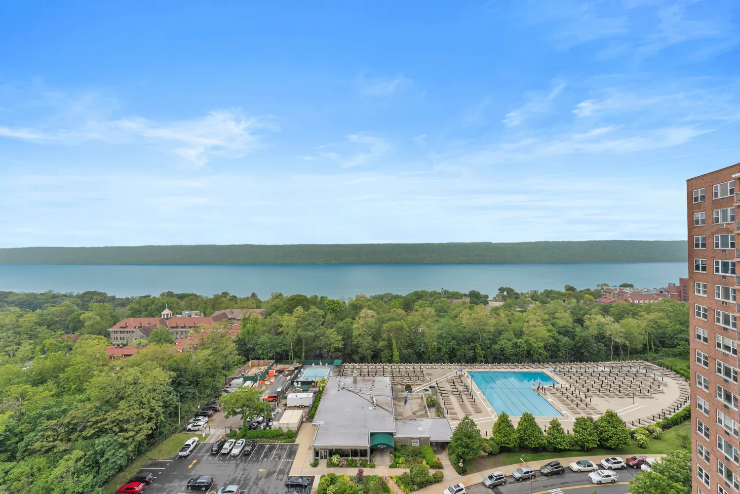 $369,000 | 5700 Arlington Avenue, Unit 20K | North Riverdale