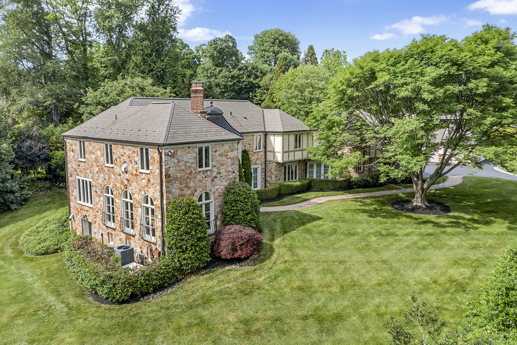 720 Eagle Farm Road Villanova, PA 19085 - Photo 2 of 26