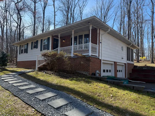 Contact Agent | 932 Western Chapel Road, Westminster, MD 21157