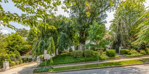 $1,799,999 | 3130 19th Street North, Arlington, VA 22201