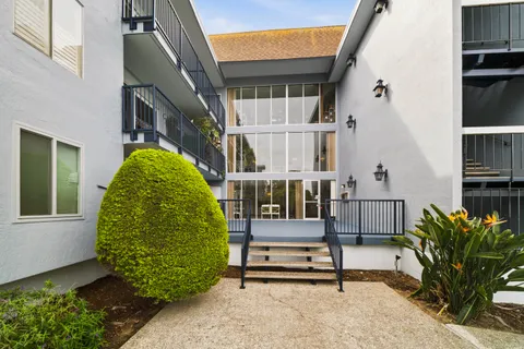 Contact Agent | 960 Shorepoint Court, Unit 116, Alameda, CA 94501