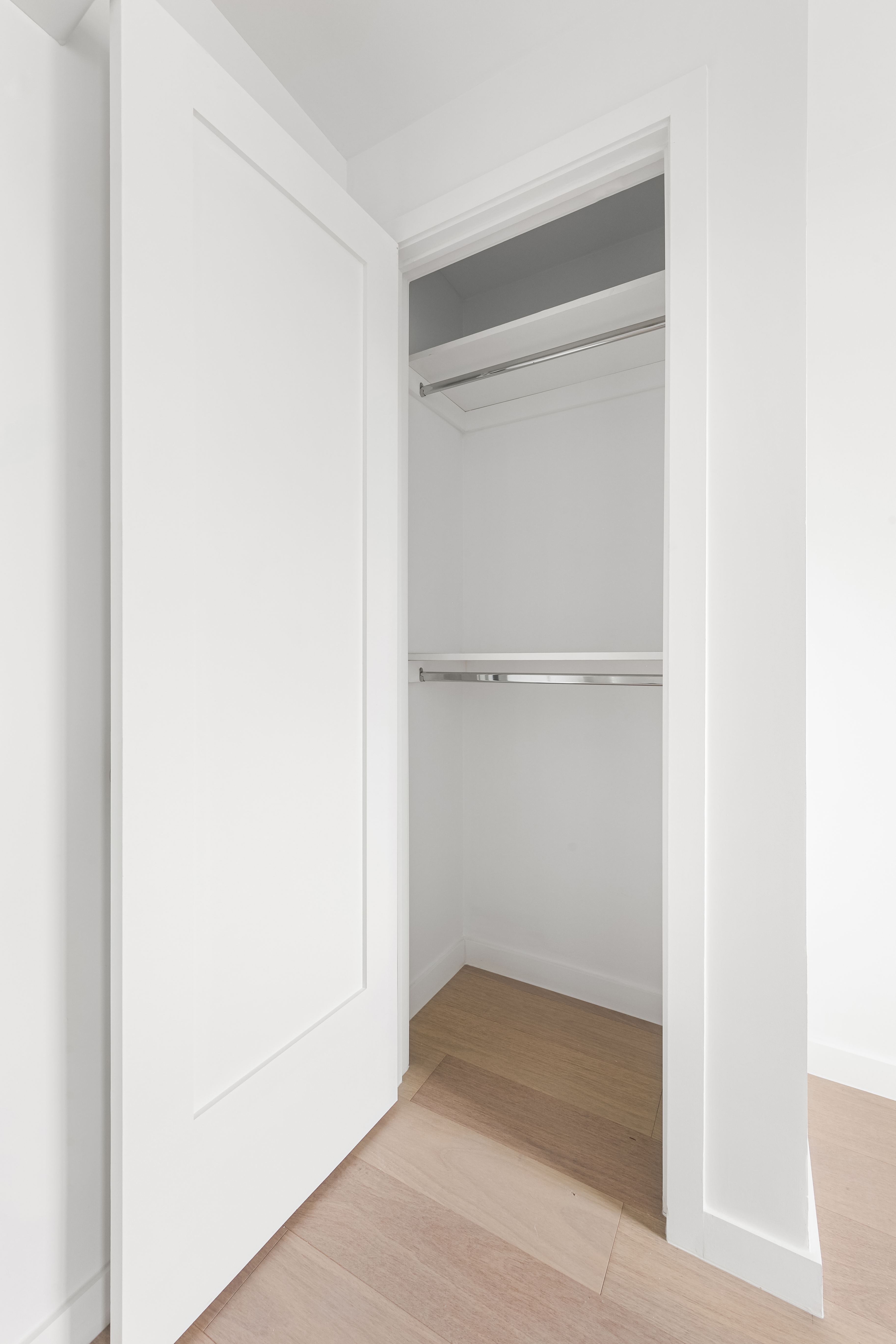 177 East 3rd Street, Unit 2A Manhattan, NY 10009 - Photo 6 of 8 a view of an empty room