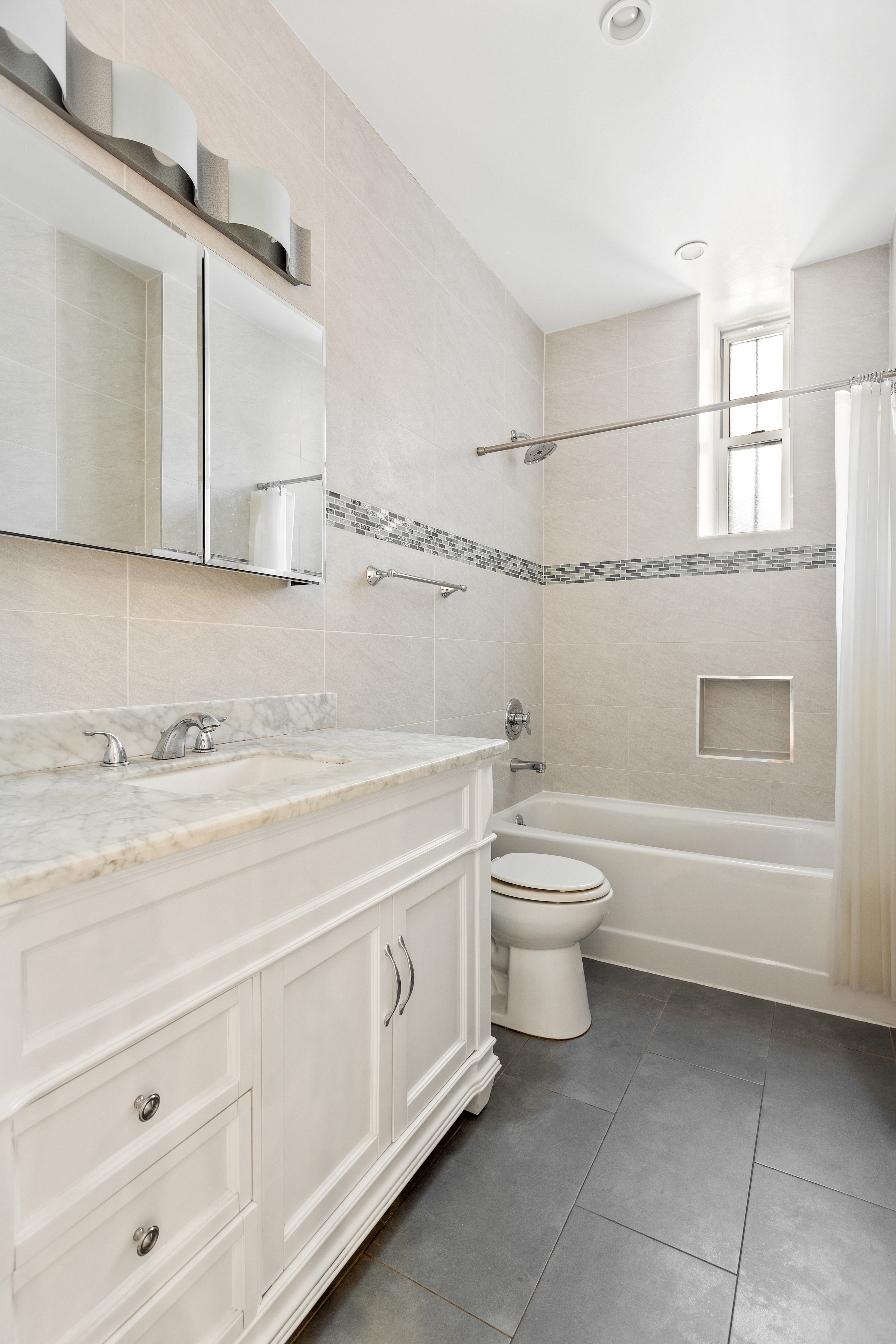 175 West 92nd Street, Unit MAIS Manhattan, NY 10025 - Photo 8 of 9