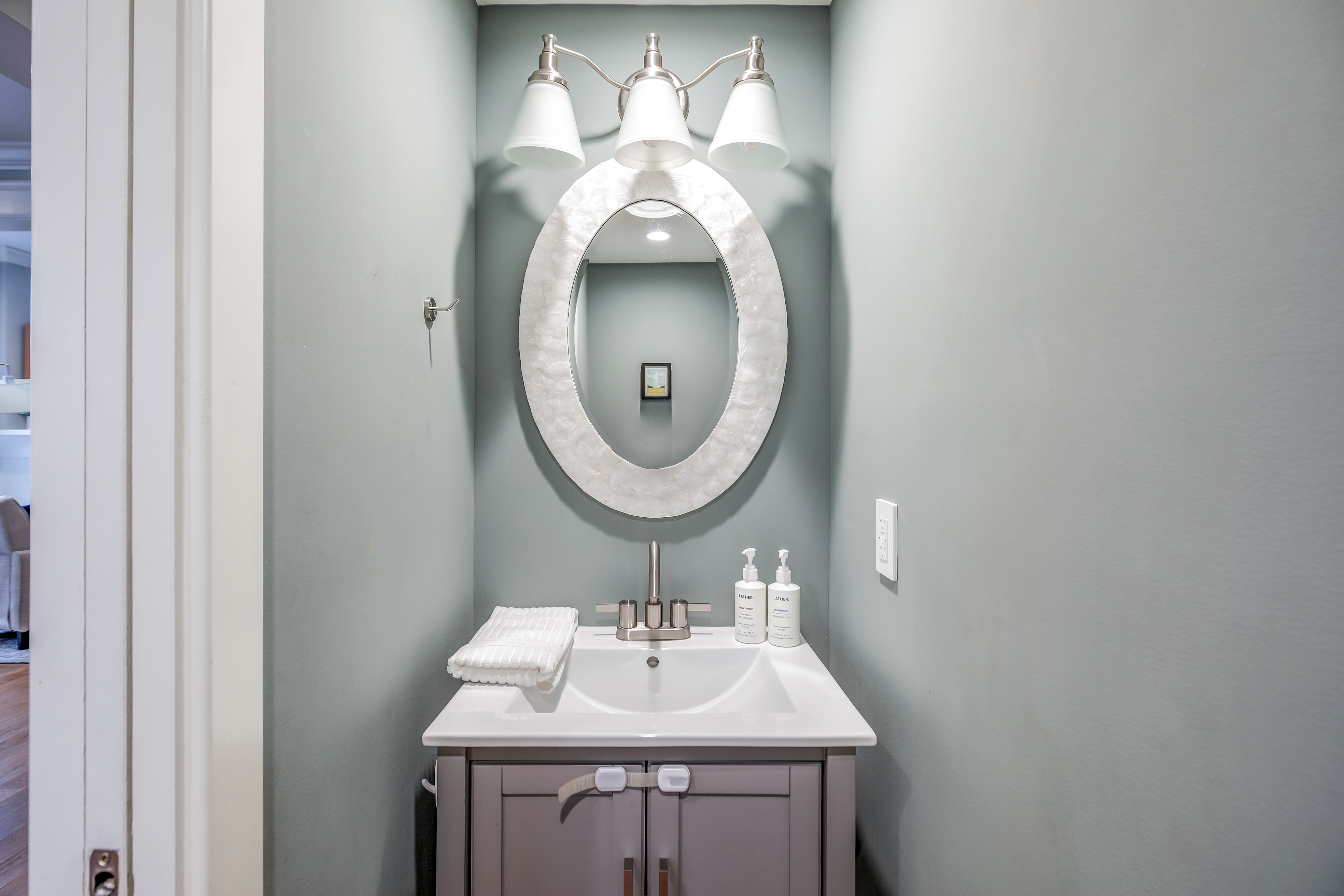 935 15th Street Southeast Washington, DC 20003 - Photo 14 of 45