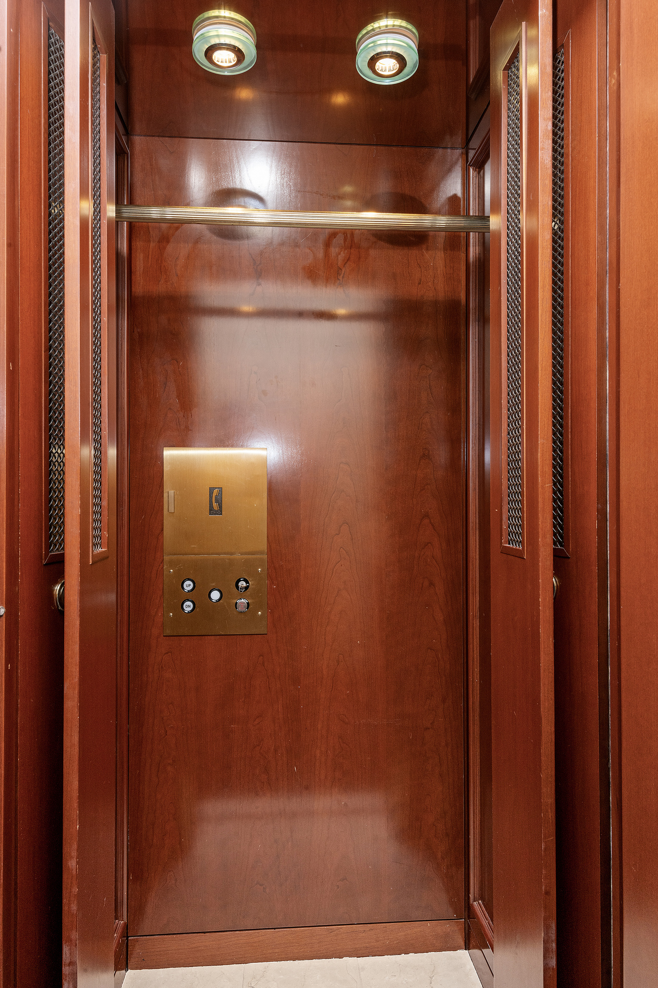 860 United Nations Plaza, Unit 31/32D Manhattan, NY 10017 - Photo 9 of 15