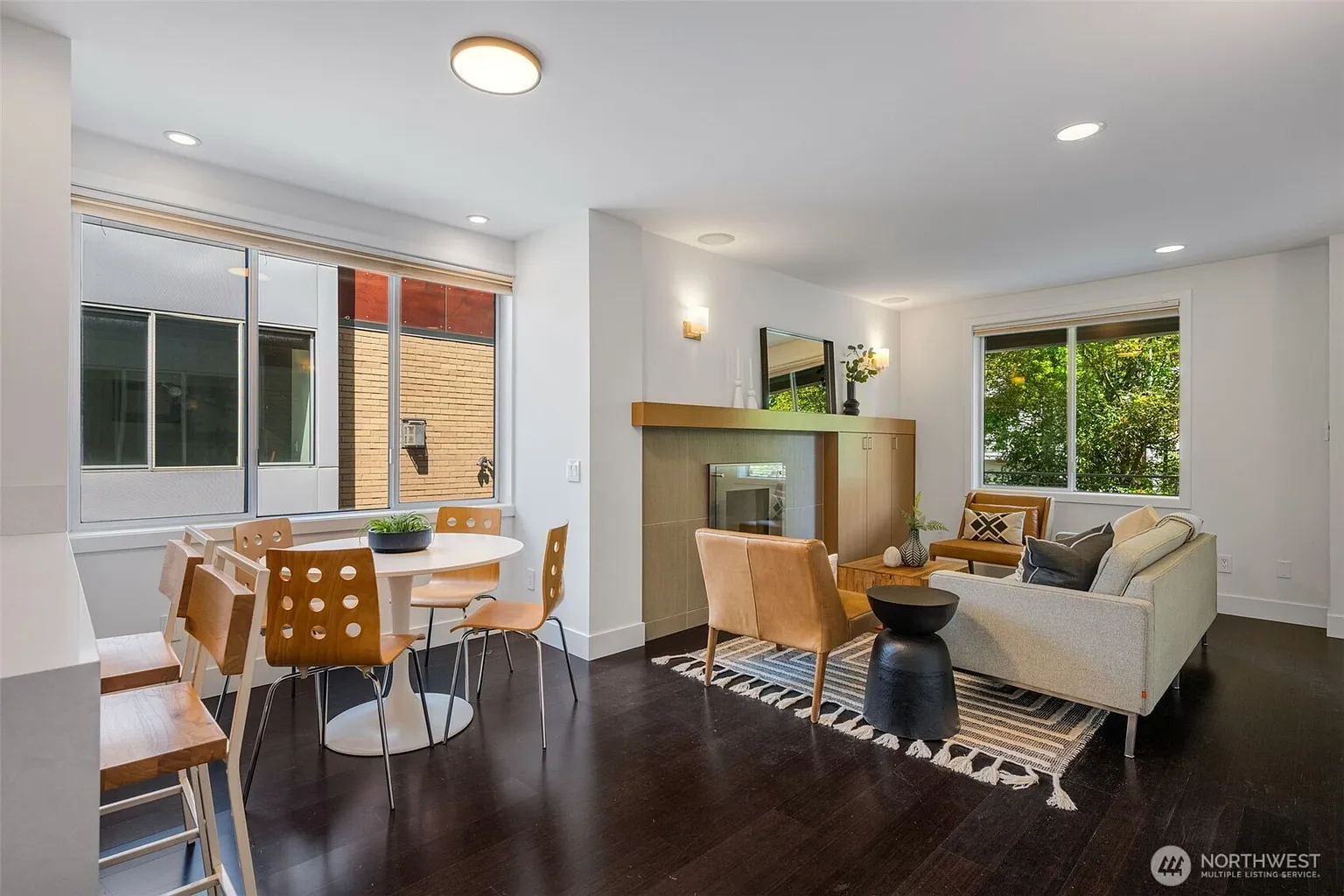 307 14th Avenue East, Unit B Seattle, WA 98112 - Photo 5 of 36