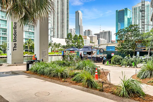 $419,999 | 690 Southwest 1st Court, Unit 1709, Miami, FL 33130